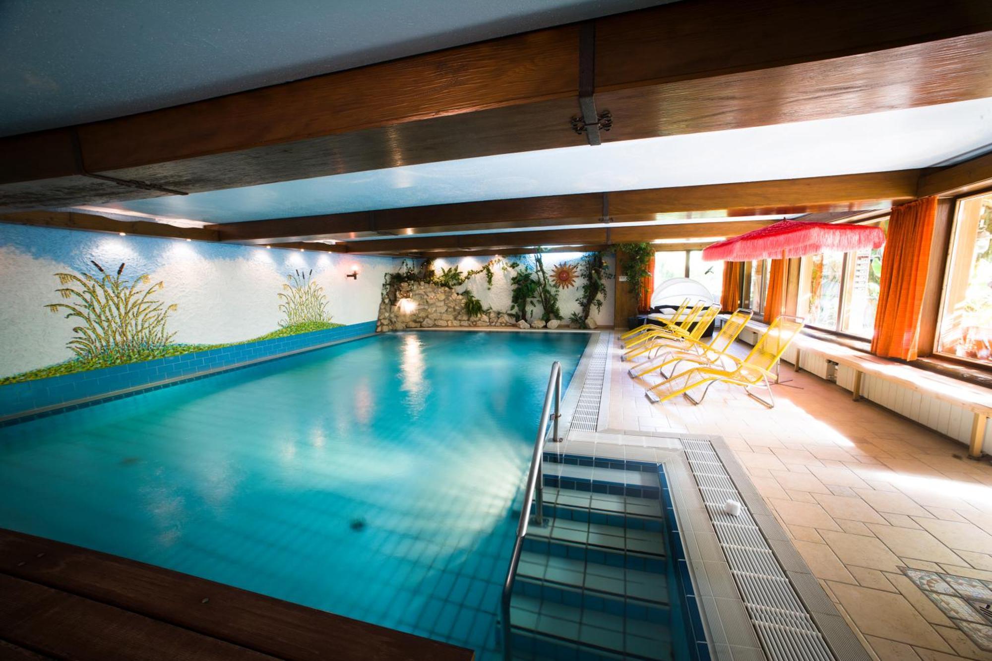 Land-gut-Hotel Landgasthof Zum Schildhauer Halfing Exterior foto